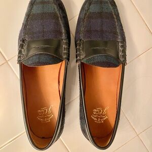 J Crew Men’s Black watch-plaid loafers size 10.5